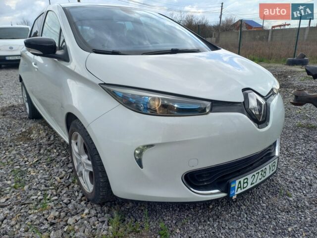 Білий Рено Зое, об'ємом двигуна 0 л та пробігом 48 тис. км за 7500 $, фото 1 на Automoto.ua