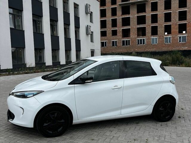 Білий Рено Зое, об'ємом двигуна 0 л та пробігом 125 тис. км за 6850 $, фото 1 на Automoto.ua