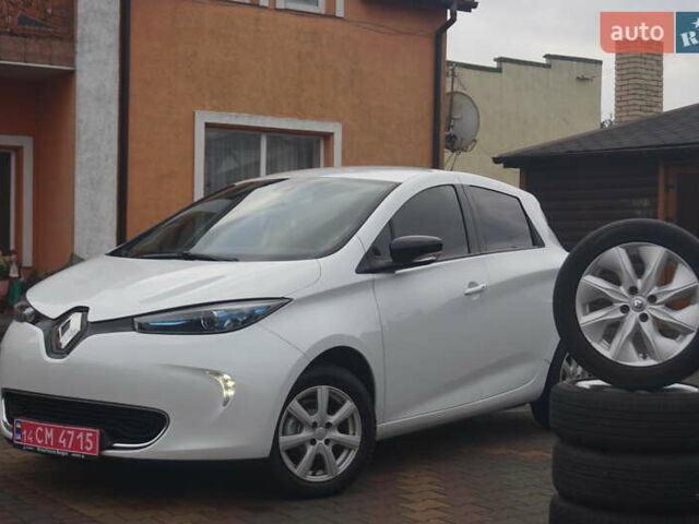 Білий Рено Зое, об'ємом двигуна 0 л та пробігом 111 тис. км за 7555 $, фото 1 на Automoto.ua