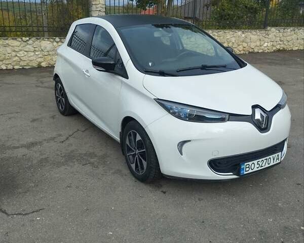 Білий Рено Зое, об'ємом двигуна 0 л та пробігом 135 тис. км за 9300 $, фото 1 на Automoto.ua