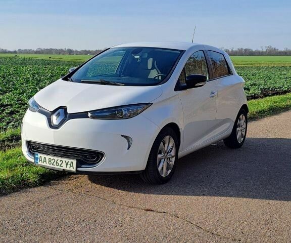 Білий Рено Зое, об'ємом двигуна 0 л та пробігом 163 тис. км за 7900 $, фото 1 на Automoto.ua