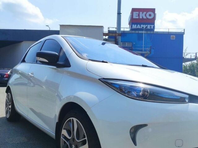 Білий Рено Зое, об'ємом двигуна 0 л та пробігом 84 тис. км за 7200 $, фото 1 на Automoto.ua