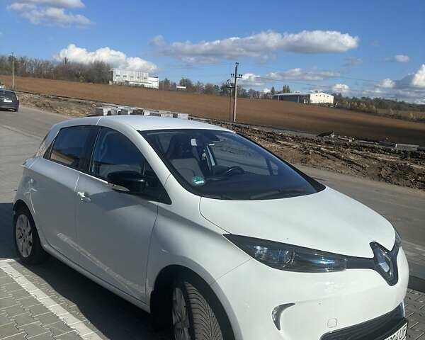 Білий Рено Зое, об'ємом двигуна 0 л та пробігом 105 тис. км за 7100 $, фото 1 на Automoto.ua