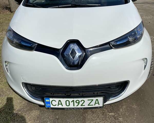 Білий Рено Зое, об'ємом двигуна 0 л та пробігом 28 тис. км за 9500 $, фото 1 на Automoto.ua