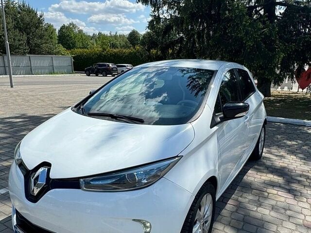 Білий Рено Зое, об'ємом двигуна 0 л та пробігом 104 тис. км за 9700 $, фото 1 на Automoto.ua