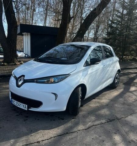 Білий Рено Зое, об'ємом двигуна 0 л та пробігом 111 тис. км за 5650 $, фото 1 на Automoto.ua