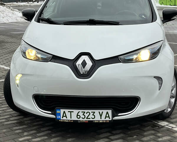 Білий Рено Зое, об'ємом двигуна 0 л та пробігом 114 тис. км за 7299 $, фото 1 на Automoto.ua