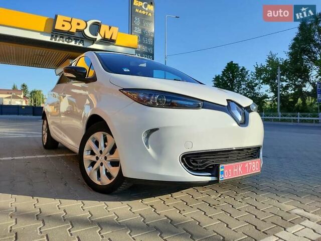 Белый Рено Зое, объемом двигателя 0 л и пробегом 62 тыс. км за 6750 $, фото 1 на Automoto.ua