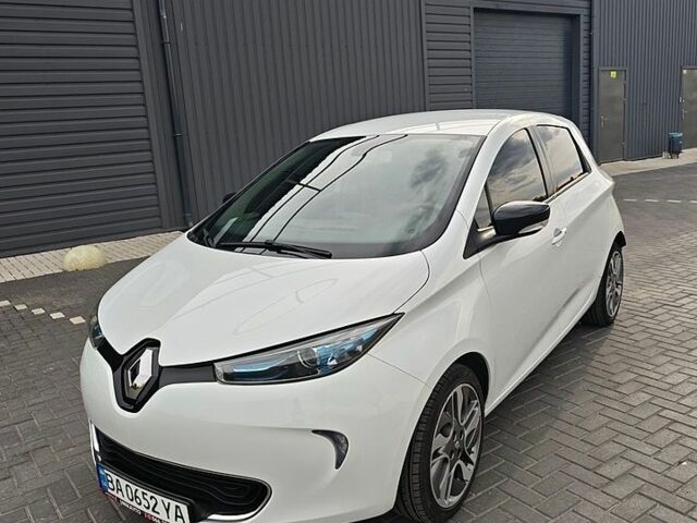 Білий Рено Зое, об'ємом двигуна 0 л та пробігом 129 тис. км за 7900 $, фото 1 на Automoto.ua