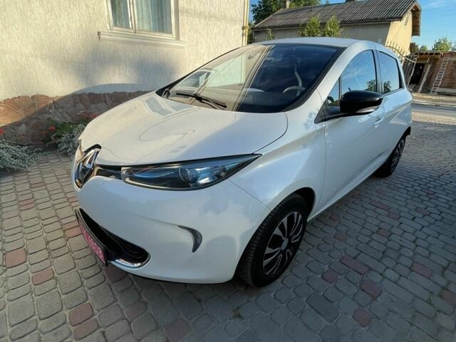 Белый Рено Зое, объемом двигателя 0 л и пробегом 78 тыс. км за 6850 $, фото 1 на Automoto.ua