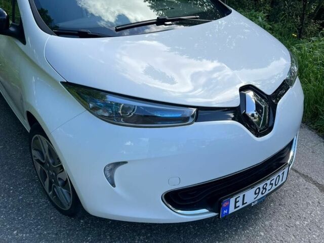 Білий Рено Зое, об'ємом двигуна 0 л та пробігом 68 тис. км за 6984 $, фото 1 на Automoto.ua