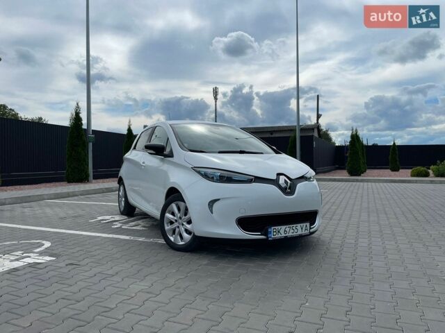 Білий Рено Зое, об'ємом двигуна 0 л та пробігом 98 тис. км за 6950 $, фото 1 на Automoto.ua
