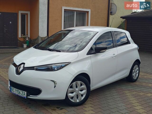 Белый Рено Зое, объемом двигателя 0 л и пробегом 128 тыс. км за 7150 $, фото 1 на Automoto.ua