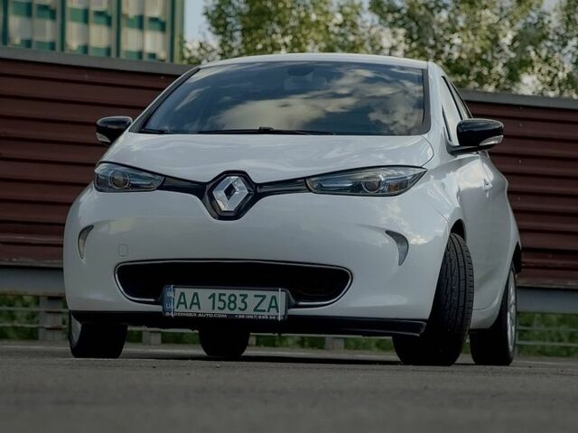 Білий Рено Зое, об'ємом двигуна 0 л та пробігом 153 тис. км за 6200 $, фото 1 на Automoto.ua