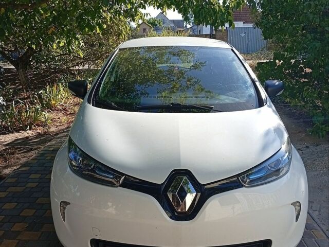 Білий Рено Зое, об'ємом двигуна 0 л та пробігом 151 тис. км за 8299 $, фото 1 на Automoto.ua