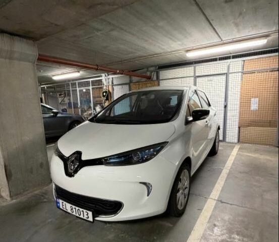 Білий Рено Зое, об'ємом двигуна 0 л та пробігом 70 тис. км за 5300 $, фото 1 на Automoto.ua