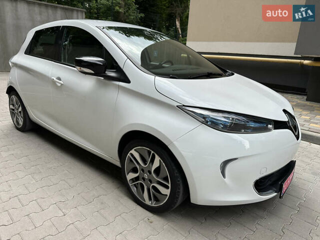 Білий Рено Зое, об'ємом двигуна 0 л та пробігом 134 тис. км за 6399 $, фото 1 на Automoto.ua