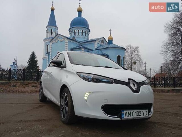 Белый Рено Зое, объемом двигателя 0 л и пробегом 138 тыс. км за 10700 $, фото 1 на Automoto.ua