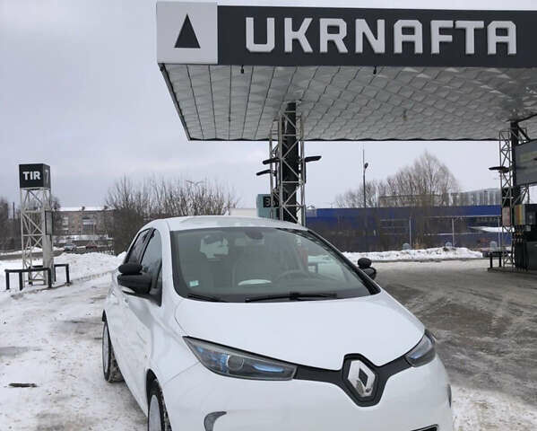 Білий Рено Зое, об'ємом двигуна 0 л та пробігом 112 тис. км за 8500 $, фото 1 на Automoto.ua