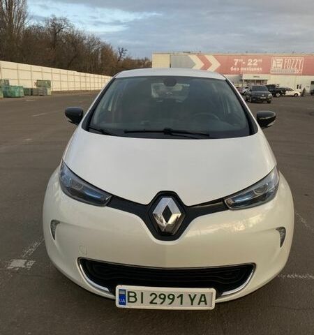 Білий Рено Зое, об'ємом двигуна 0 л та пробігом 80 тис. км за 10300 $, фото 1 на Automoto.ua