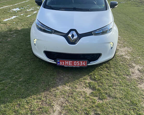 Білий Рено Зое, об'ємом двигуна 0 л та пробігом 100 тис. км за 9000 $, фото 1 на Automoto.ua