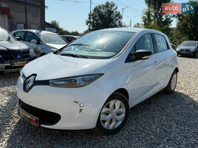Белый Рено Зое, объемом двигателя 0 л и пробегом 93 тыс. км за 9799 $, фото 1 на Automoto.ua