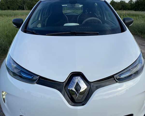 Білий Рено Зое, об'ємом двигуна 0 л та пробігом 47 тис. км за 13200 $, фото 1 на Automoto.ua