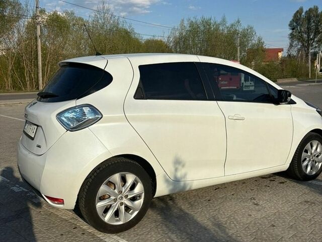Білий Рено Зое, об'ємом двигуна 0 л та пробігом 120 тис. км за 8200 $, фото 1 на Automoto.ua