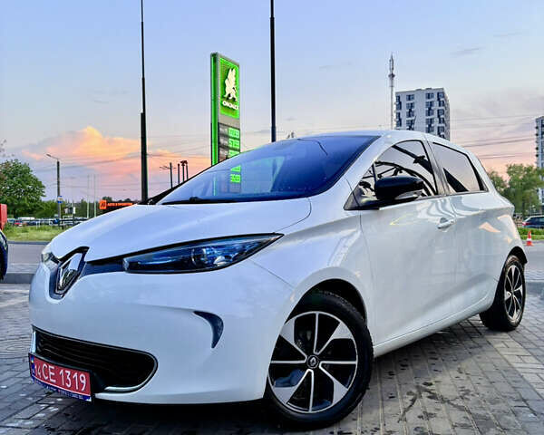 Белый Рено Зое, объемом двигателя 0 л и пробегом 199 тыс. км за 8100 $, фото 1 на Automoto.ua