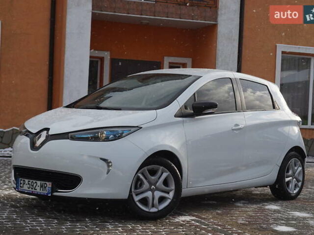 Белый Рено Зое, объемом двигателя 0 л и пробегом 26 тыс. км за 9555 $, фото 1 на Automoto.ua