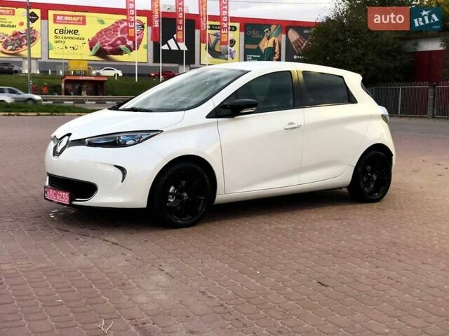 Білий Рено Зое, об'ємом двигуна 0 л та пробігом 120 тис. км за 8900 $, фото 1 на Automoto.ua