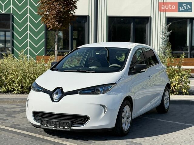 Белый Рено Зое, объемом двигателя 0 л и пробегом 83 тыс. км за 8200 $, фото 1 на Automoto.ua