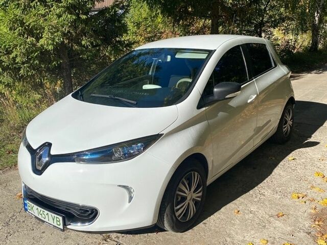 Білий Рено Зое, об'ємом двигуна 0 л та пробігом 107 тис. км за 9700 $, фото 1 на Automoto.ua