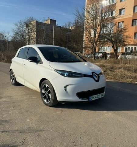 Белый Рено Зое, объемом двигателя 0 л и пробегом 187 тыс. км за 8400 $, фото 1 на Automoto.ua