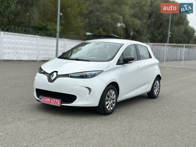 Белый Рено Зое, объемом двигателя 0 л и пробегом 74 тыс. км за 9550 $, фото 1 на Automoto.ua