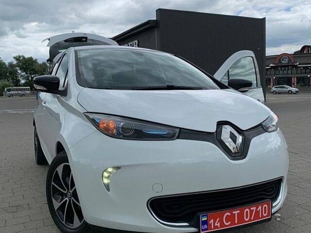 Білий Рено Зое, об'ємом двигуна 0 л та пробігом 126 тис. км за 10250 $, фото 1 на Automoto.ua