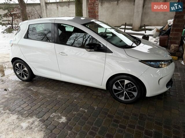 Білий Рено Зое, об'ємом двигуна 0 л та пробігом 125 тис. км за 9600 $, фото 1 на Automoto.ua