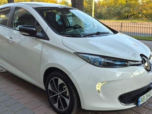 Белый Рено Зое, объемом двигателя 0 л и пробегом 133 тыс. км за 9950 $, фото 1 на Automoto.ua