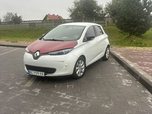 Білий Рено Зое, об'ємом двигуна 0 л та пробігом 153 тис. км за 8800 $, фото 1 на Automoto.ua