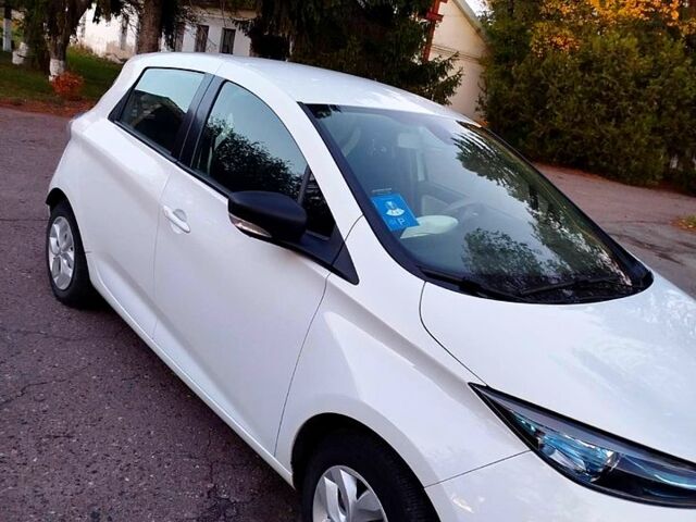 Білий Рено Зое, об'ємом двигуна 0 л та пробігом 120 тис. км за 10000 $, фото 1 на Automoto.ua