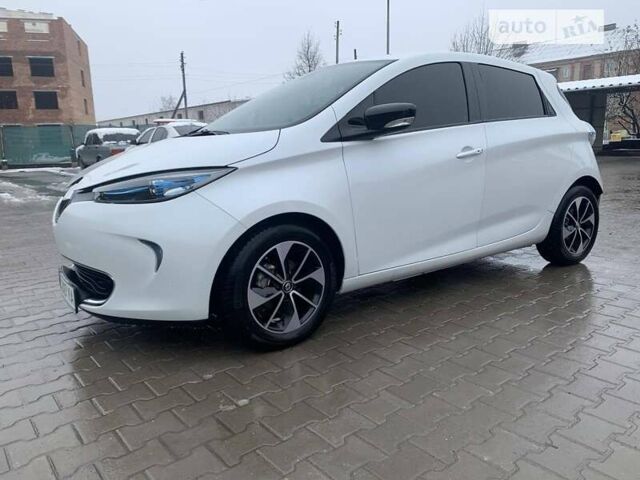 Белый Рено Зое, объемом двигателя 0 л и пробегом 110 тыс. км за 9950 $, фото 1 на Automoto.ua