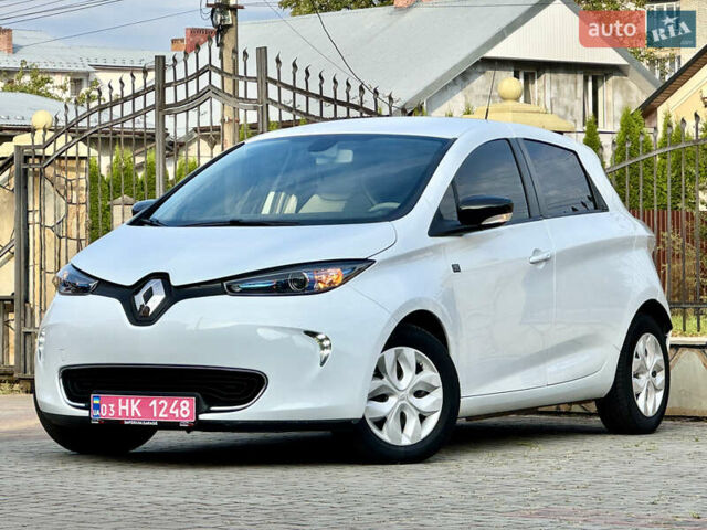 Белый Рено Зое, объемом двигателя 0 л и пробегом 77 тыс. км за 9499 $, фото 1 на Automoto.ua
