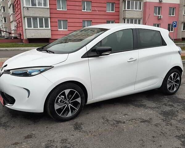 Білий Рено Зое, об'ємом двигуна 0 л та пробігом 123 тис. км за 9650 $, фото 1 на Automoto.ua