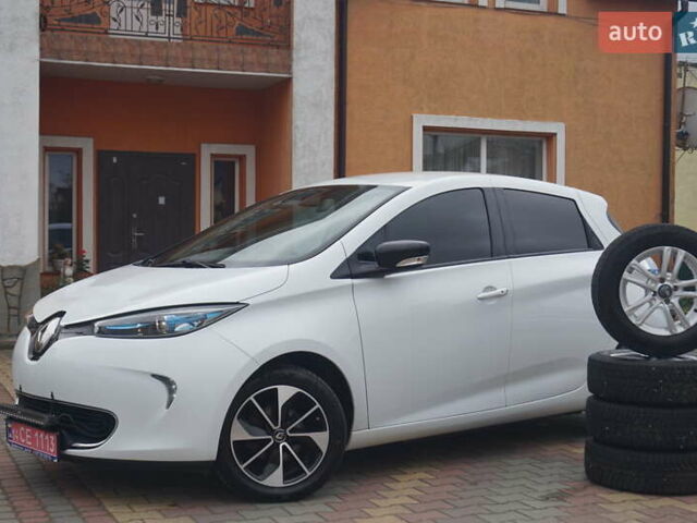 Белый Рено Зое, объемом двигателя 0 л и пробегом 136 тыс. км за 9000 $, фото 1 на Automoto.ua