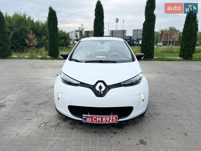 Белый Рено Зое, объемом двигателя 0 л и пробегом 65 тыс. км за 8900 $, фото 1 на Automoto.ua