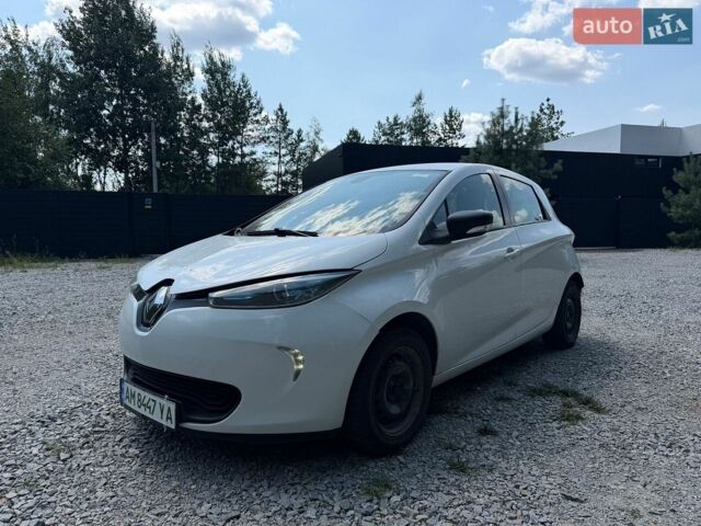 Белый Рено Зое, объемом двигателя 0 л и пробегом 251 тыс. км за 7200 $, фото 1 на Automoto.ua
