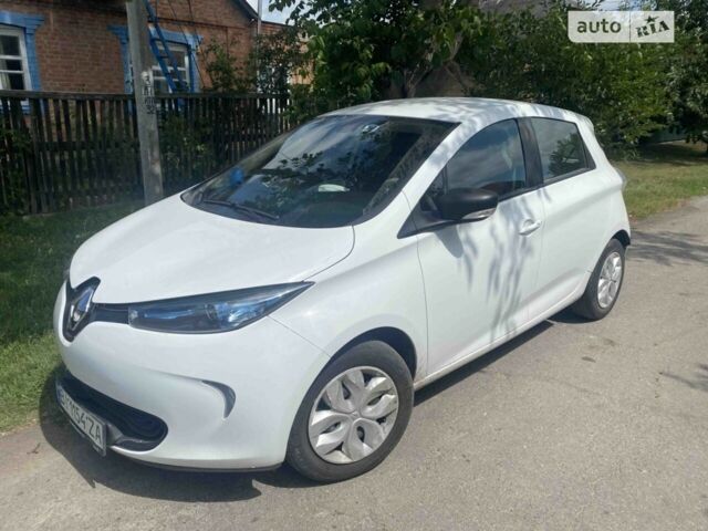 Белый Рено Зое, объемом двигателя 0 л и пробегом 185 тыс. км за 8700 $, фото 1 на Automoto.ua