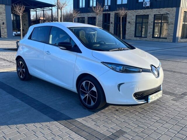 Белый Рено Зое, объемом двигателя 0 л и пробегом 118 тыс. км за 9199 $, фото 1 на Automoto.ua