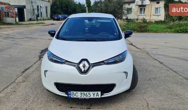 Білий Рено Зое, об'ємом двигуна 0 л та пробігом 105 тис. км за 9600 $, фото 1 на Automoto.ua