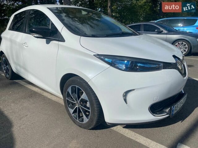 Білий Рено Зое, об'ємом двигуна 0 л та пробігом 131 тис. км за 9800 $, фото 1 на Automoto.ua